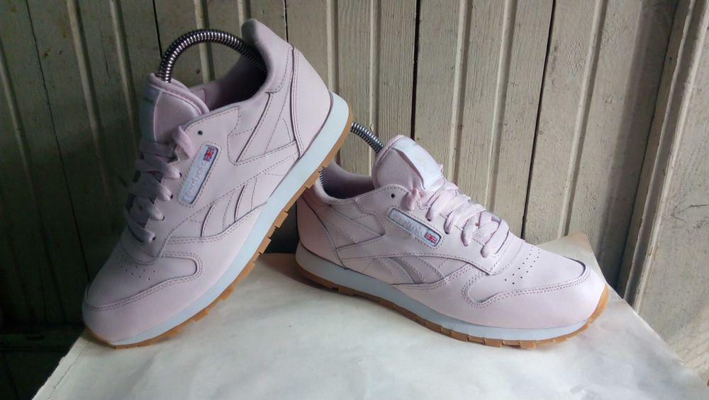 '' Reebok Classic Leather''оригинални маратонки 37 номер
