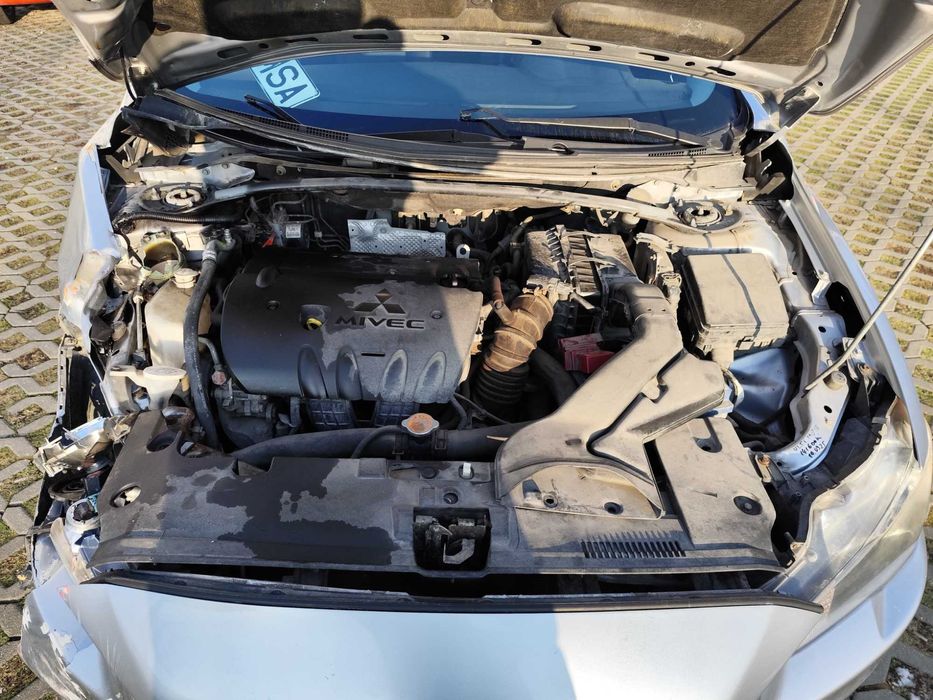 Mitsubishi  Lancer  Avariat  An 2010  1.8i  Acte valabile