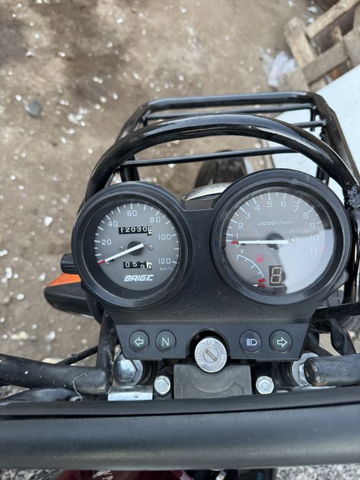 Продам мотоцикл 200куб