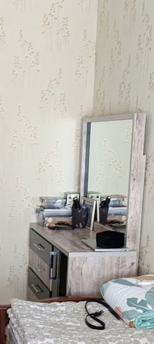 Продается спальный гарнитур