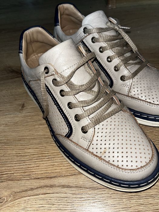 Мъжки обувки, номер 41. Естествена кожа.