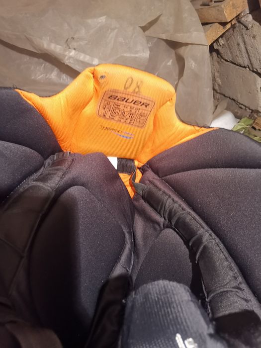 Продам хоккейную форму