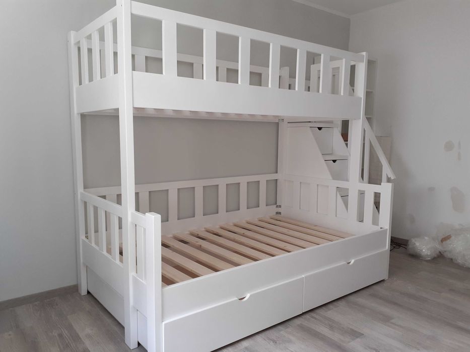 TRANSPORT GRATUIT.Pat etajat cod 3502