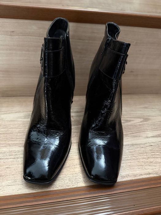 Продаётся обувь женская