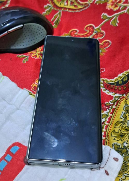 Techno phantom v 12/512gb EAC nokia 3310