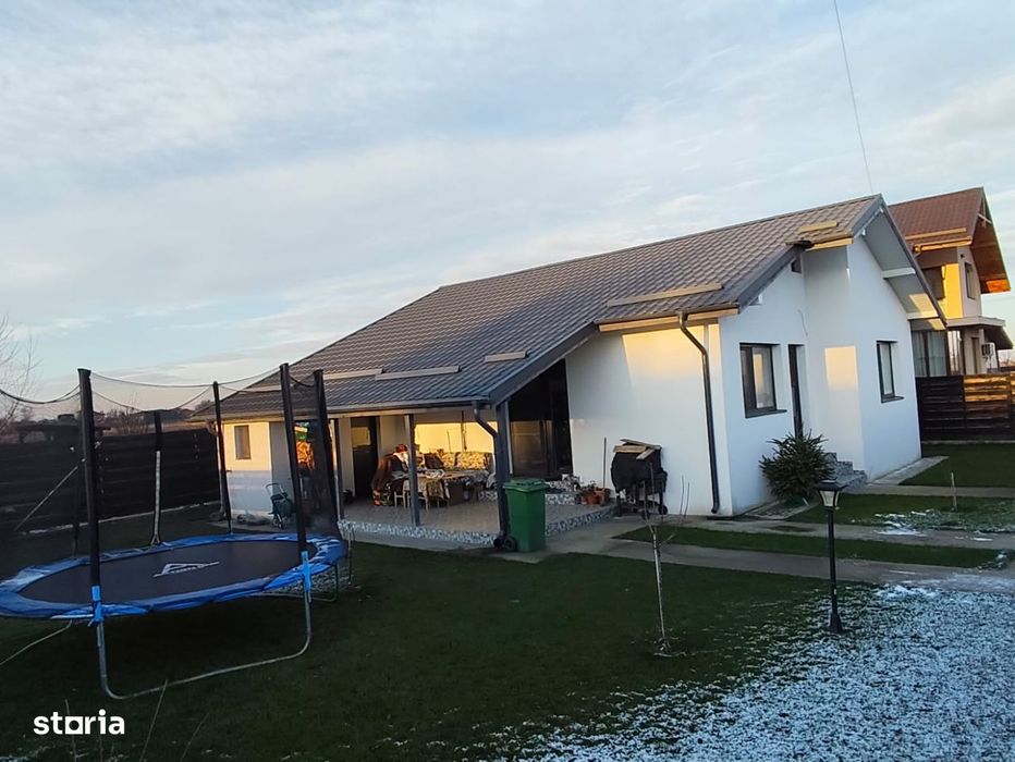 FARA COMISIOANE  in Cosoba casa 3 camere 2 bai PARTER pod la cheie