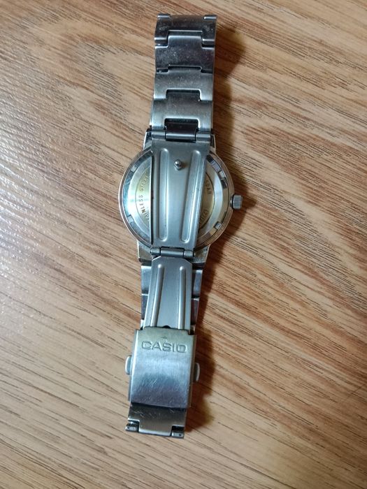 Часы мужские наручный