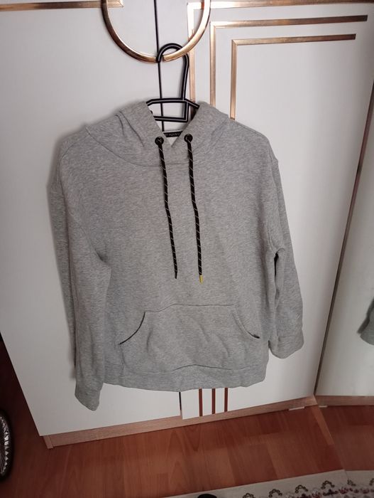 Таза киимдер бар