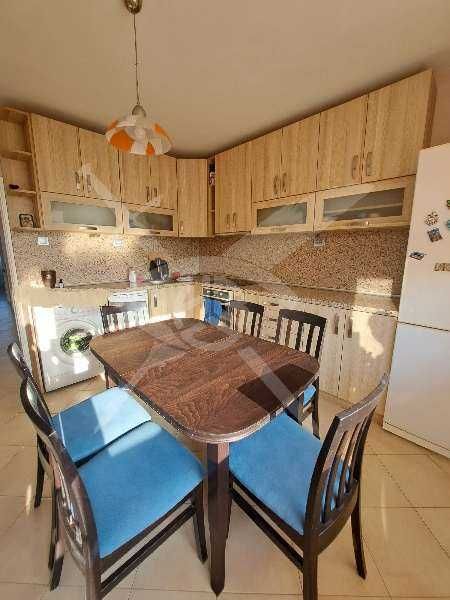 Дава се под наем Етаж от къща в Пловдив, Прослав - 110 кв.м за 448.8 € - Снимка #1