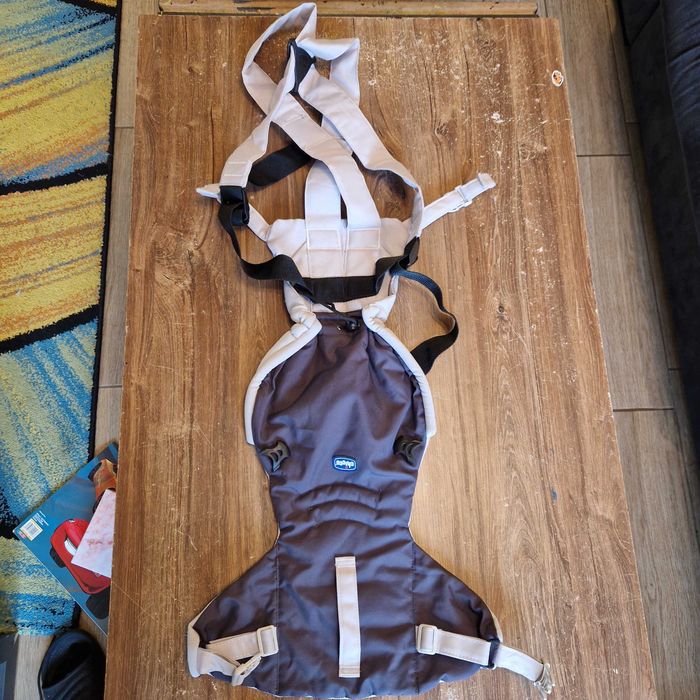 Бебешка раница Chico 0-6 месеца