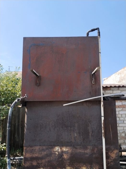 Продам металлический бак