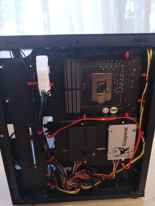 PC Gaming ×i5 6500×RX 580×3xSSD×8GB RAM×Stare excelenta (10/10)