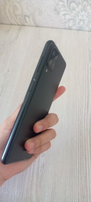 Samsung A12 smartfon