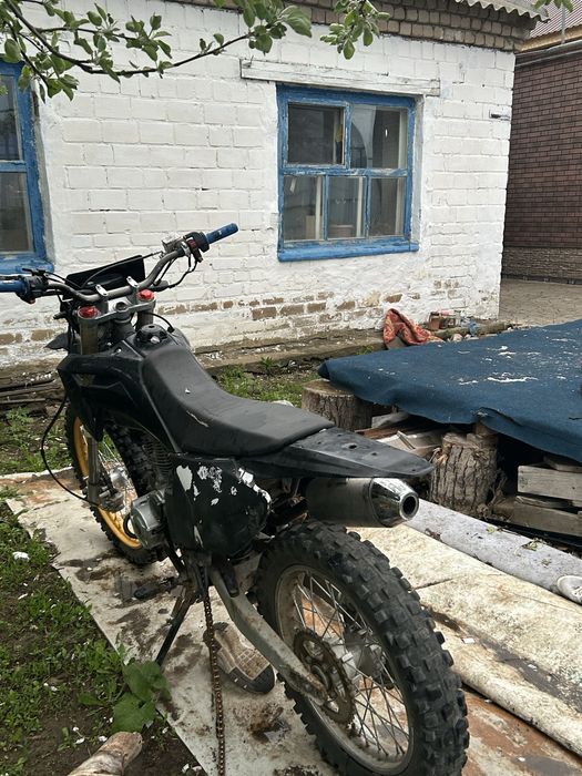 Продам мотоцикл 250 кубов