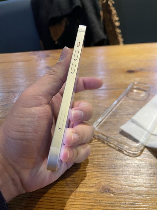 В продаже Айфон 14/128Gb