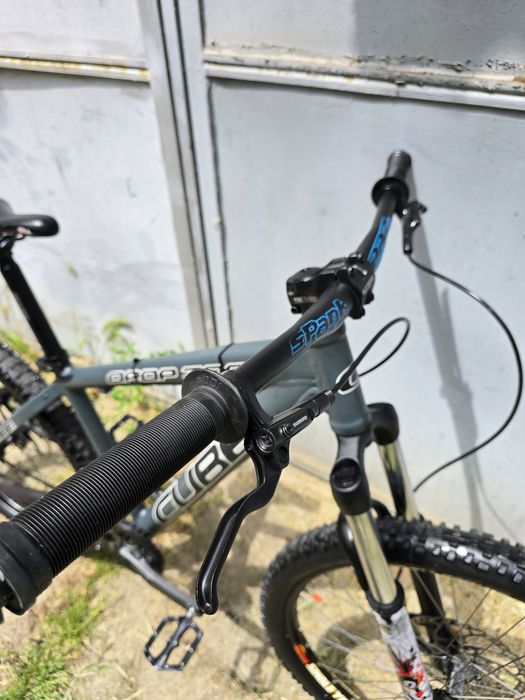 Bicicleta Mountain Bike Dirt Cube , shimano , fox , drop zone