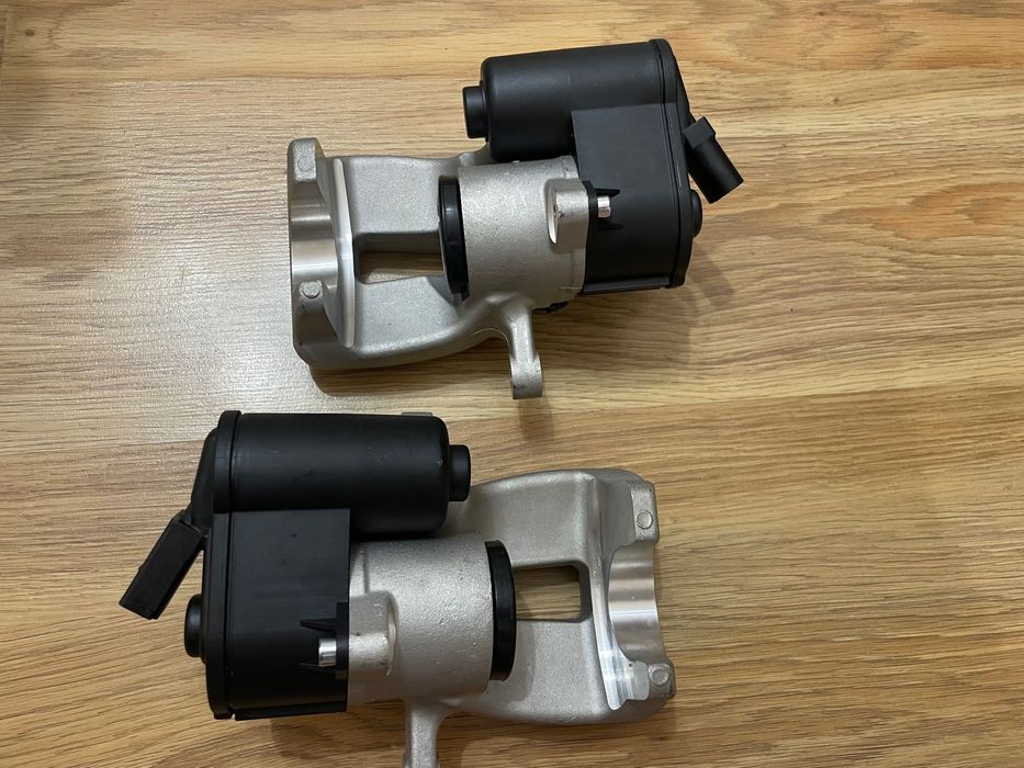 НОВИ Задни Спирачни апарати с мотор Volkswagen Passat B6 Sedan Variant