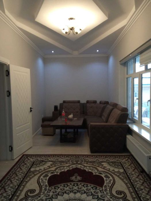 Янгиюль город Дехконобод махалля ул.Самаркандская 10 сот. 2 дома