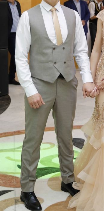 Продам Мужской костюм