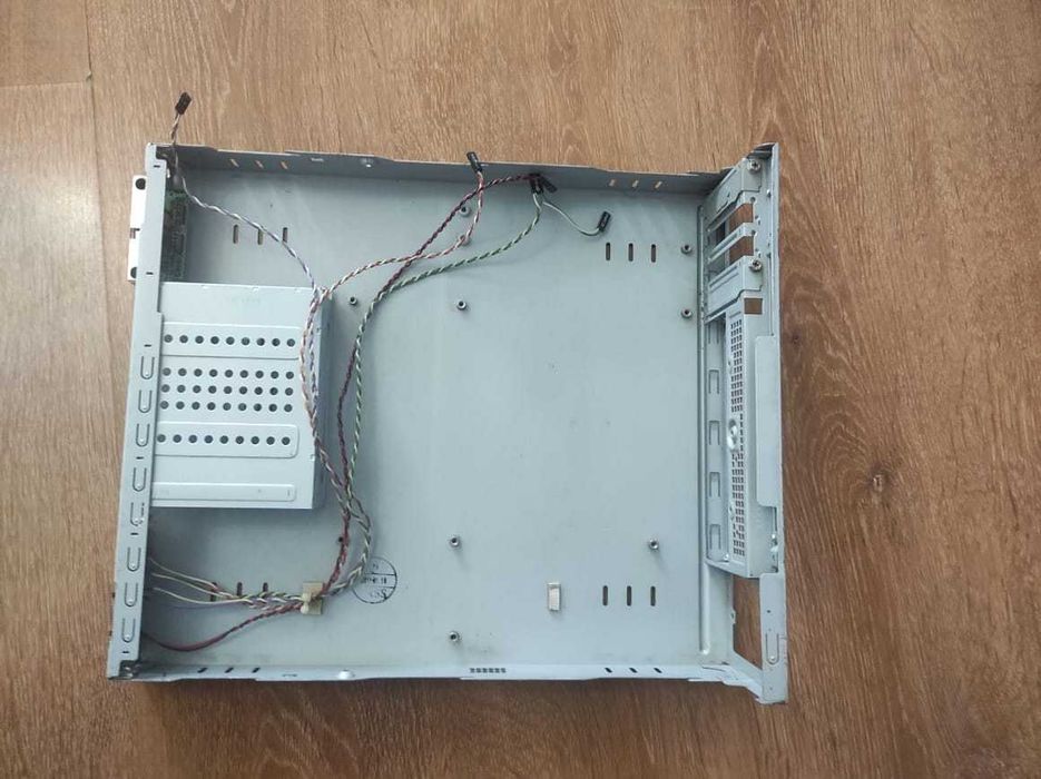 Компактный корпус mini-itx