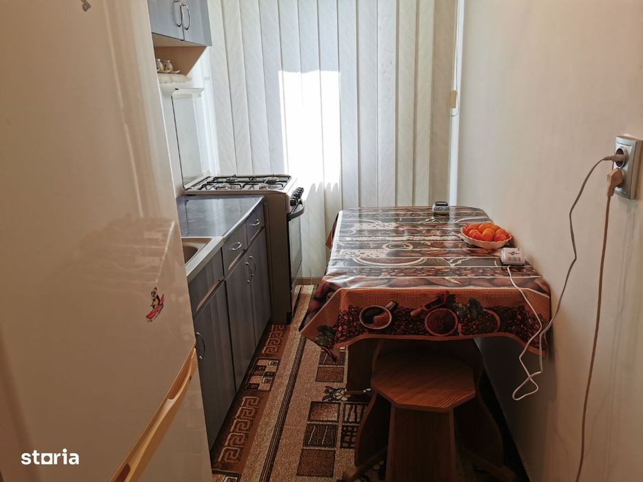 Apartament 3 camere Craiovita Noua