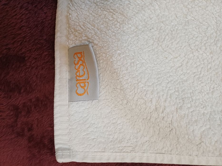 prosoape Caresa ,albe