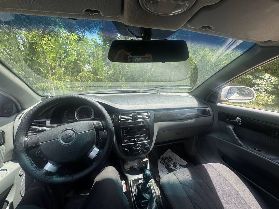 2011 yil oq lacetti
