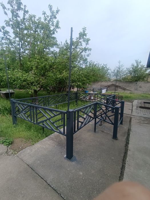 Тапчан хай-тек топчан