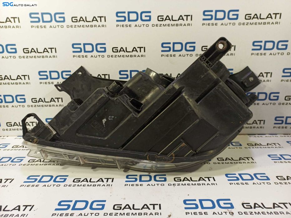 Far Dreapta FARA Xenon Volkswagen Tiguan 2008 - 2011 Cod 5N2941032G [L1575]