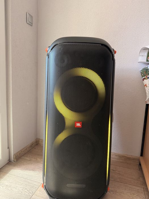 JBL party box 710
