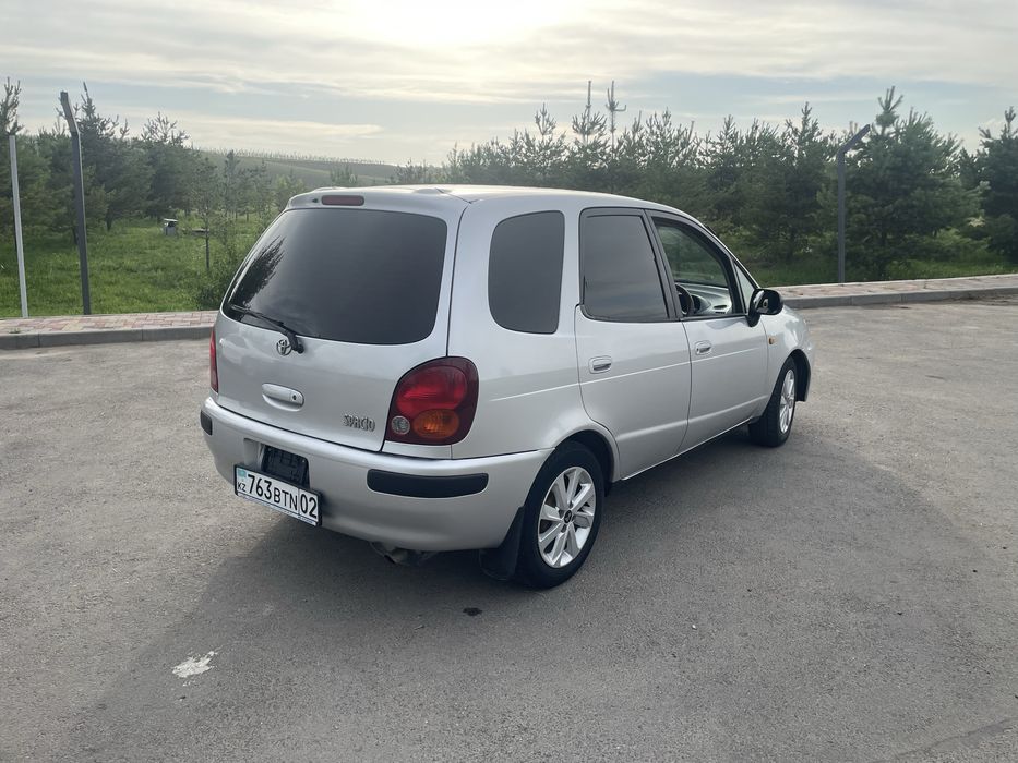 Продам Toyota Spacio