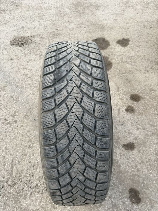 Продам автошины зимние 225/65/17