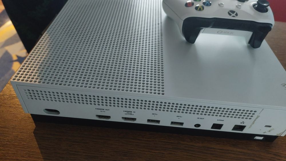 Consola Xbox one s 1 TB