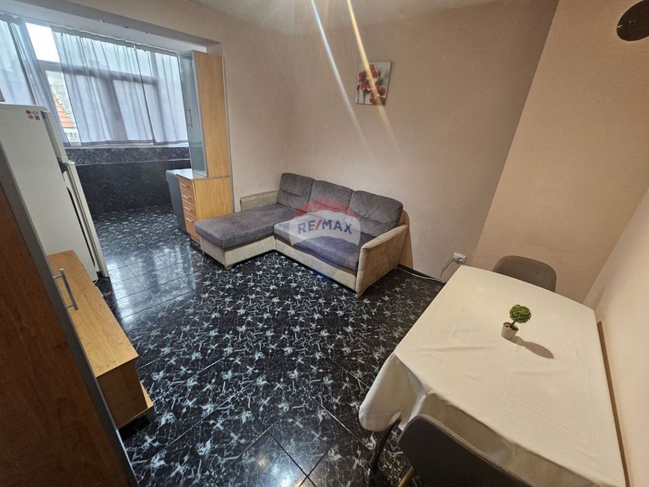 Дава се под наем Двустаен апартамент в Варна, Конфуто - 68 кв.м за 458.49 € - Снимка #1