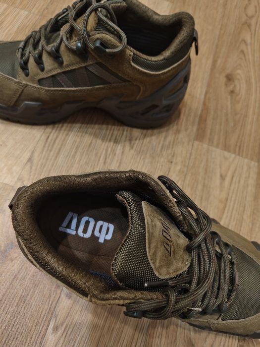 Кроссовки тактические