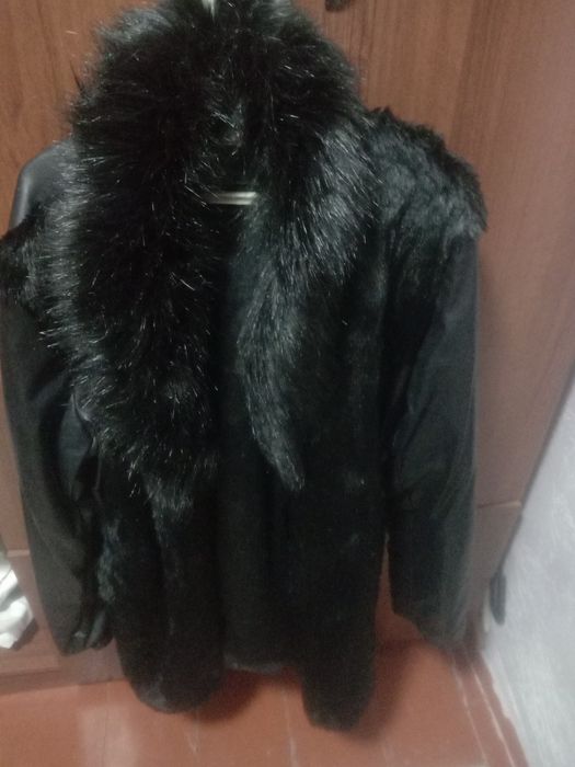 Продается женская кожаная куртка