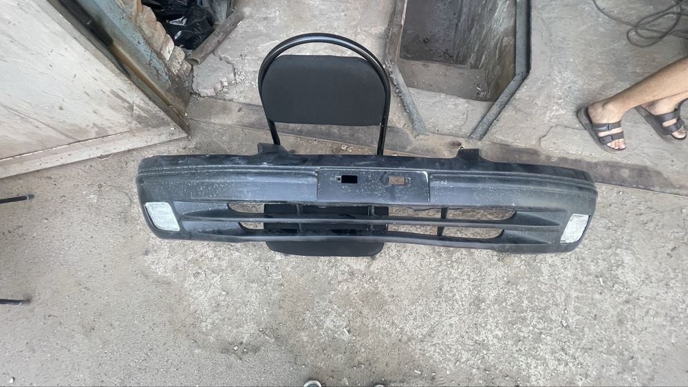 Продам бампер и туманка на камри 20