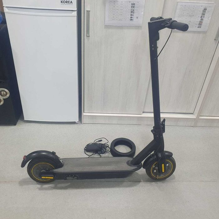 Elektrosamokat sotiladi.