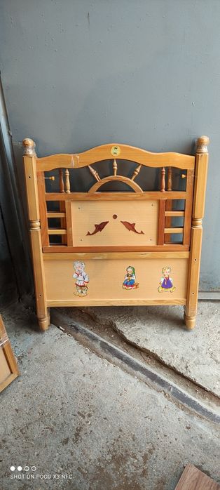 Детская кроватка