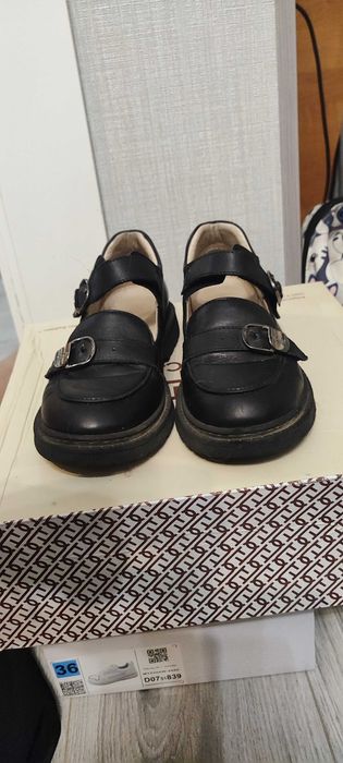 Туфли школьные Tiffany 35 р