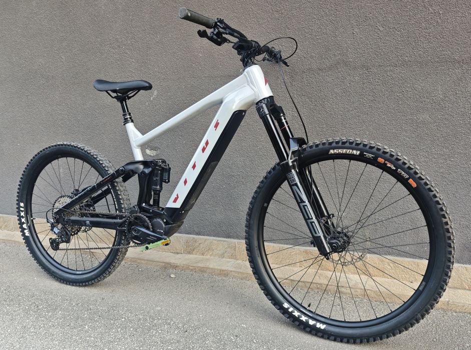Електрически Велосипед 29/27.5 Vitus Shimano EP8 630Wh Full Rock Shox 2024 Mullet