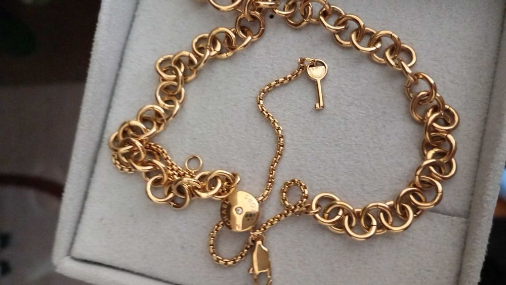 Колие на  Michael Kors