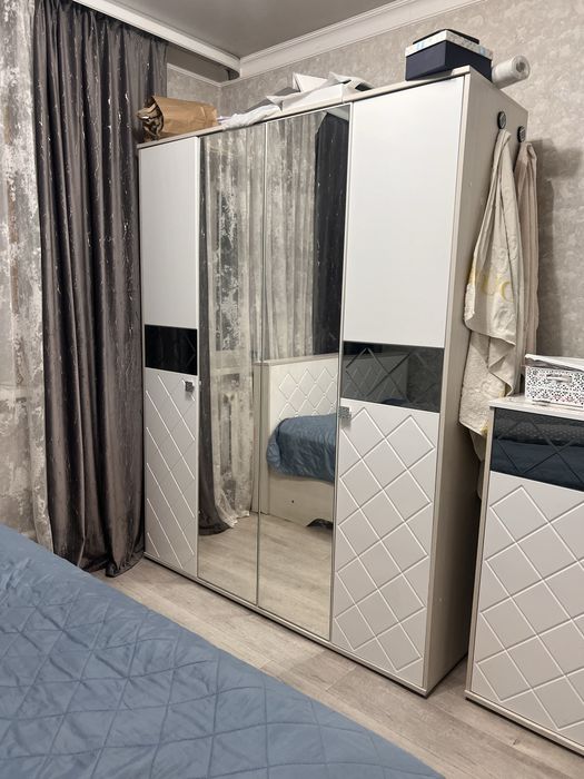 Продам спальный гарнитур