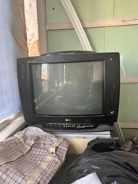 2 плиты 2 телевизора продам все работает