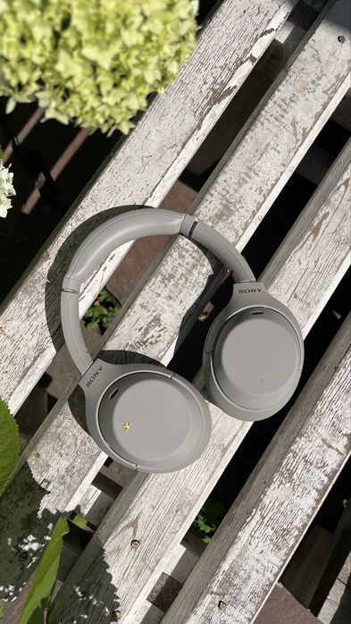 Продам Sony WH-1000 XM4