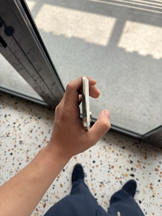 Iphone 17 Air region LLA ideal 100%
