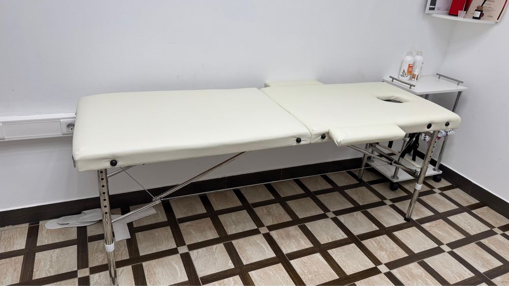 Кушетка, почти новая