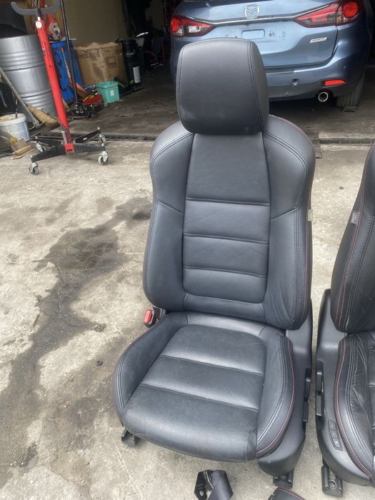 предни седалки за мазда 6 комби 2014