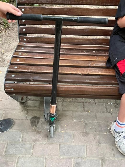 Продам трюковой самокат
