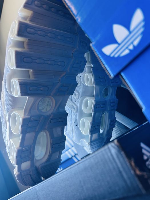 *Чисто Нови* Adidas Megaride *Footwear White & Grey One*